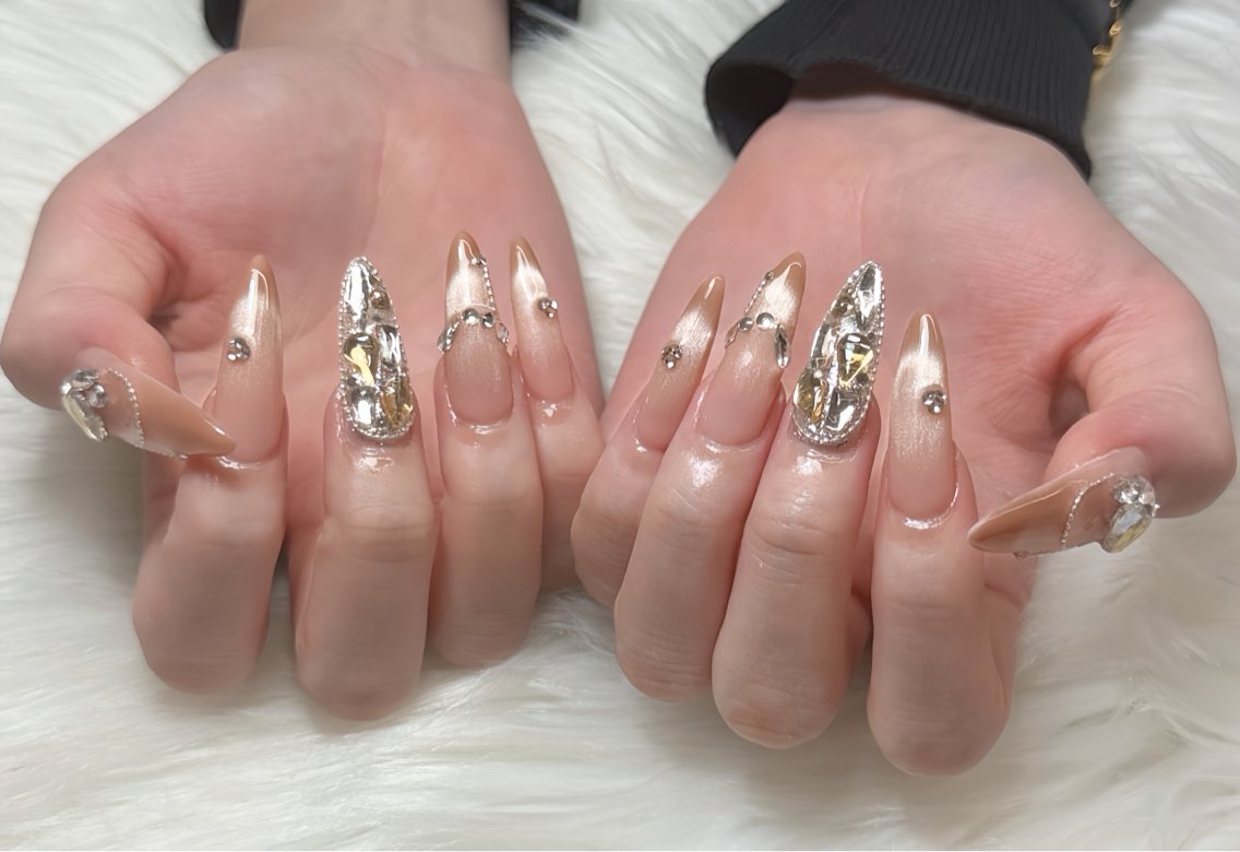 ネイル オーロラネイル チークネイル フットネイル フレンチネイル ジェルネイル ハンドネイル Havi Nailsのネイルデザイン