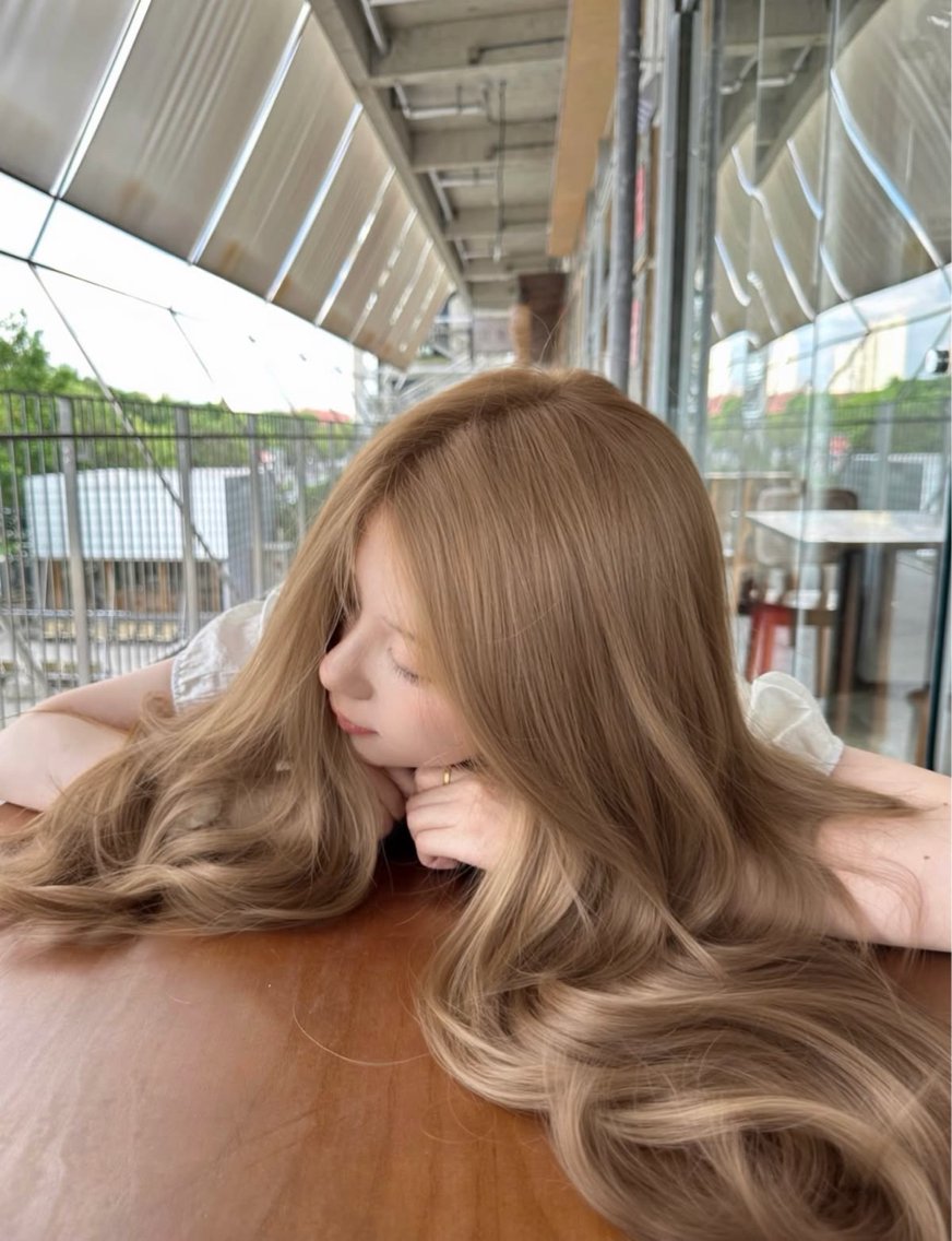 ロング カラー ヘアアレンジ ヘアカラー トリートメント ベージュカラー🎀 Anju/渋谷🎀のヘアスタイル