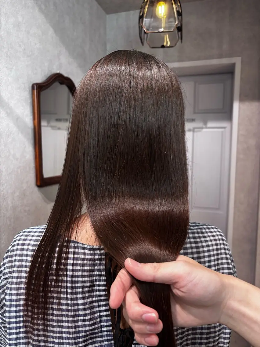 ロング トリートメント 小林 遥のヘアスタイル