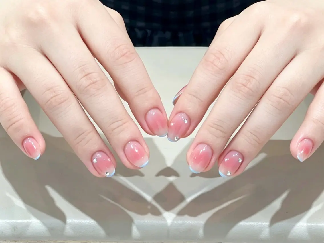 ネイル ハンドネイル CHERIR Emiのネイルデザイン