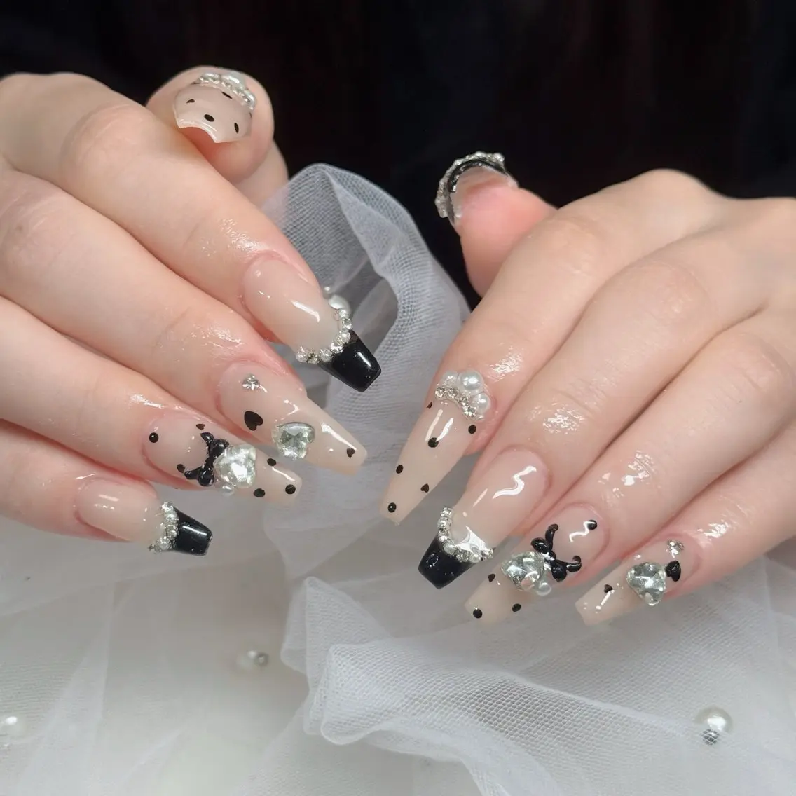 ネイル べっ甲ネイル チークネイル フラッシュネイル フラワーネイル フットネイル ハンドネイル Hani Nail Salonのネイルデザイン