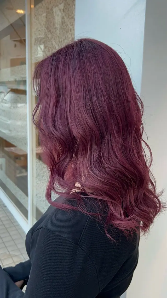 セミロング フルヤ ユウキのヘアスタイル