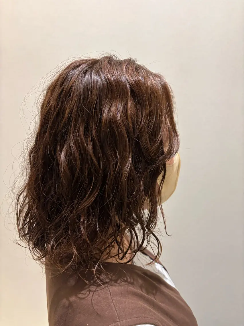 ミディアム パーマ イナイ ハルカのヘアスタイル
