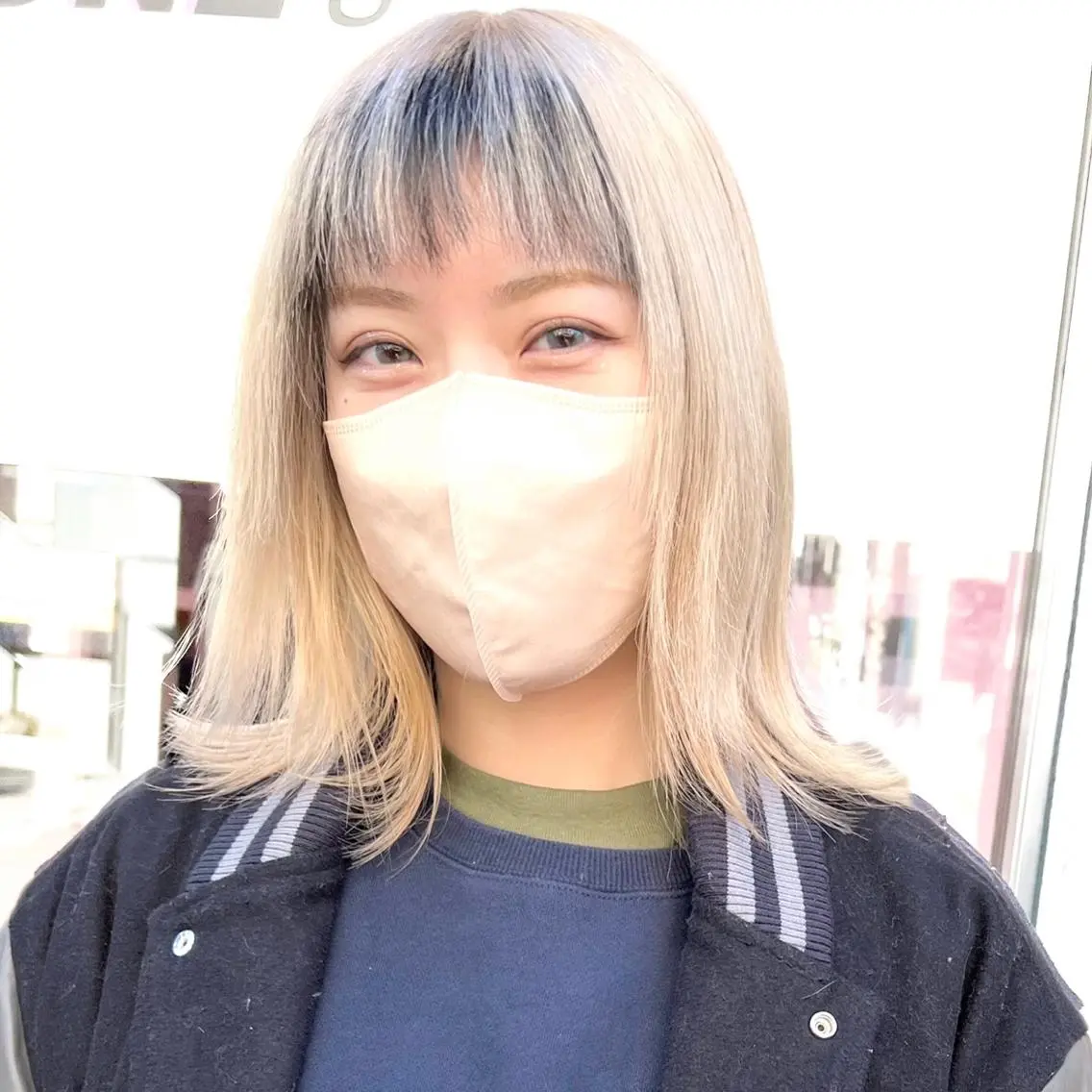 ロング カラー パーマ ヘアアレンジ メンズ メンズブリーチ メンズハイトーン メンズ韓国風 ベージュカラー ブリーチ 🪼個性、雰囲気🪼 ⛈オカダ🎧のヘアスタイル