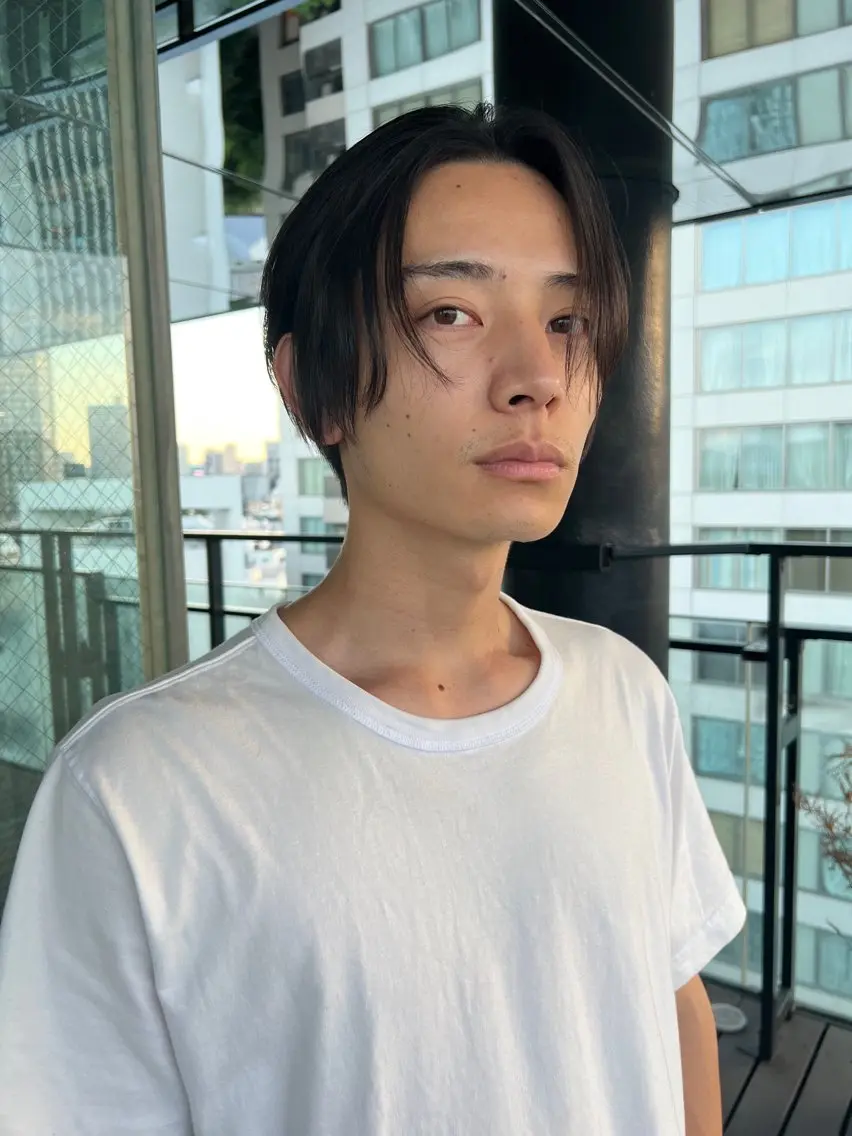 ショート メンズ センターパート 表参道メンズカット hikariのヘアスタイル