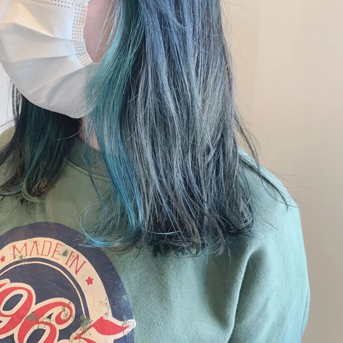 カラー 綿貫 美雪のヘアスタイル