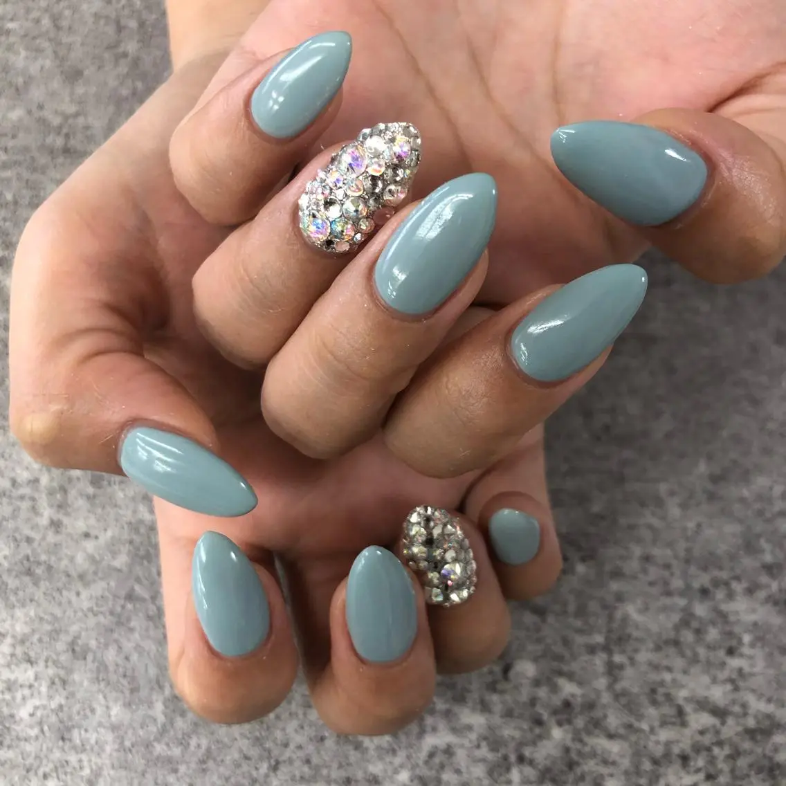ネイル ストーンネイル nail 1997のネイルデザイン
