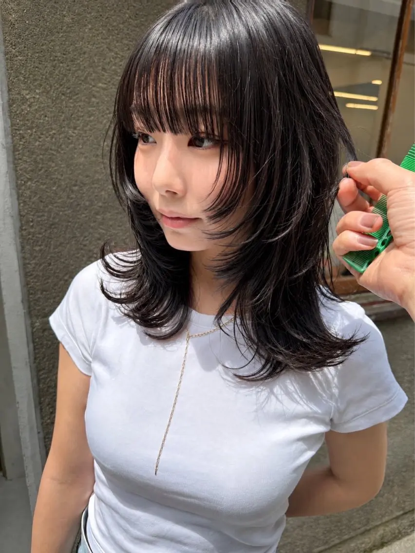 ミディアム カラー スダユーヤ 💫推しカラーウルフのヘアスタイル