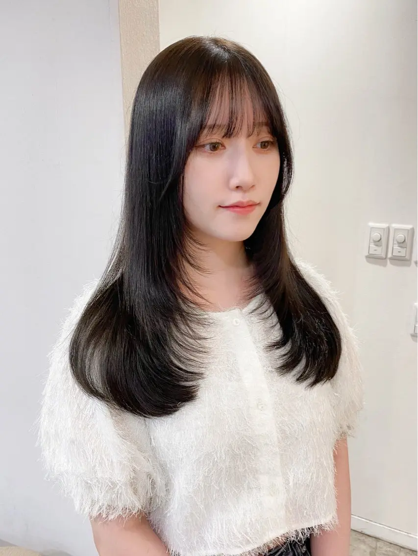 セミロング カラー レイヤーカット カット ヘアカラー トリートメント kohana 🎀韓国ヘア🎀🤍のヘアスタイル