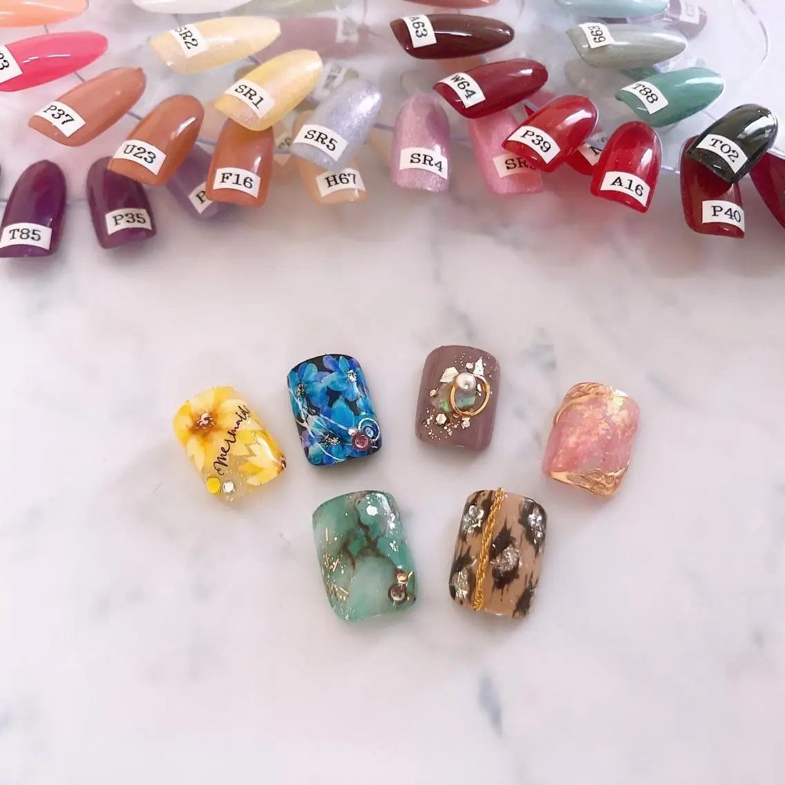 ショート ネイル フットネイル Grantulle collegeのネイルデザイン