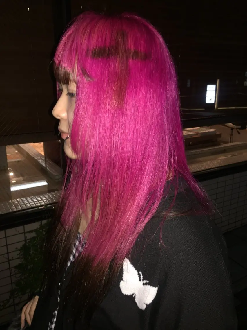 ロング カラー デザインカラー 滝沢 ののかのヘアスタイル