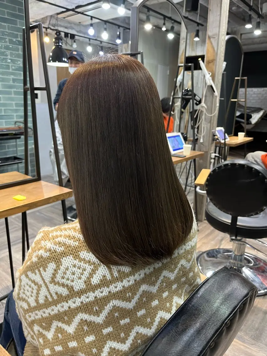 ミディアム 縮毛矯正 村本 優依のヘアスタイル