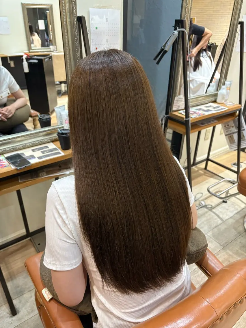 カラー ヘアカラー トリートメント しおり🍬 KOKORO🤍のヘアスタイル