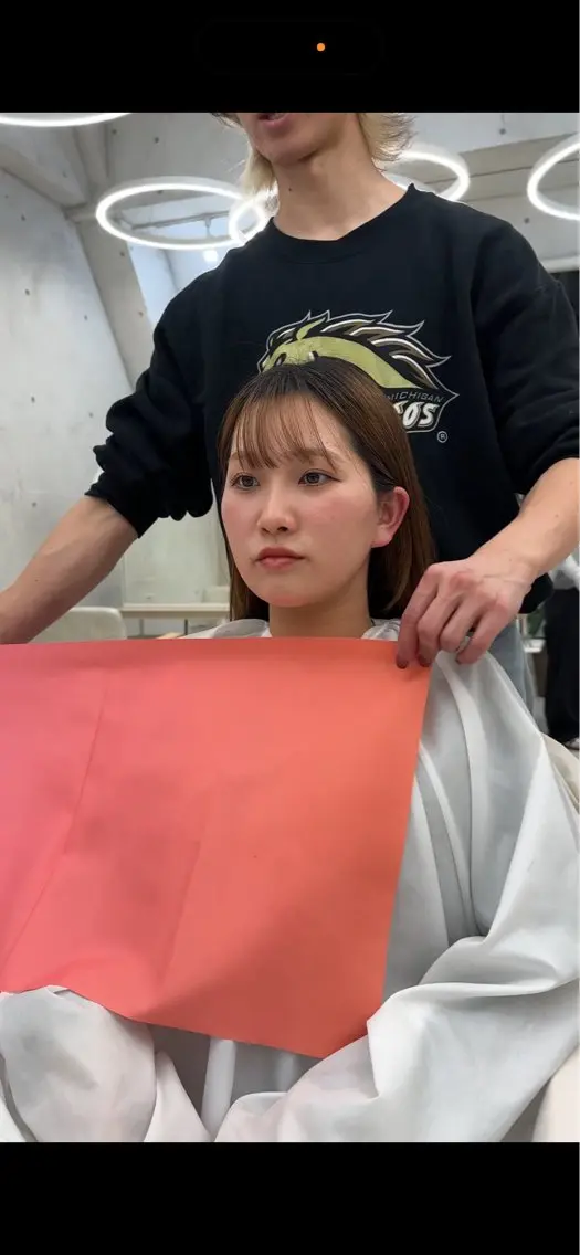 セミロング レイヤーカット 似合わせカット パーソナルカラー診断 顔タイプ診断 横尾 歩のヘアスタイル