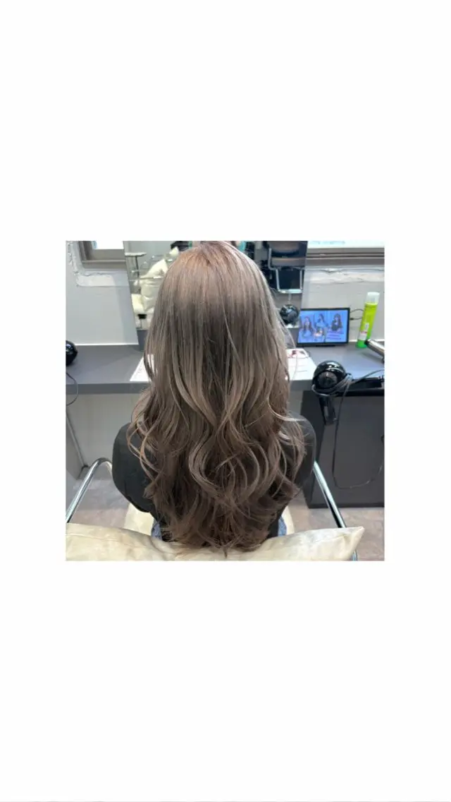 ロング カラー 🍀カラー特化透明 感ベージュ|けいなのヘアスタイル
