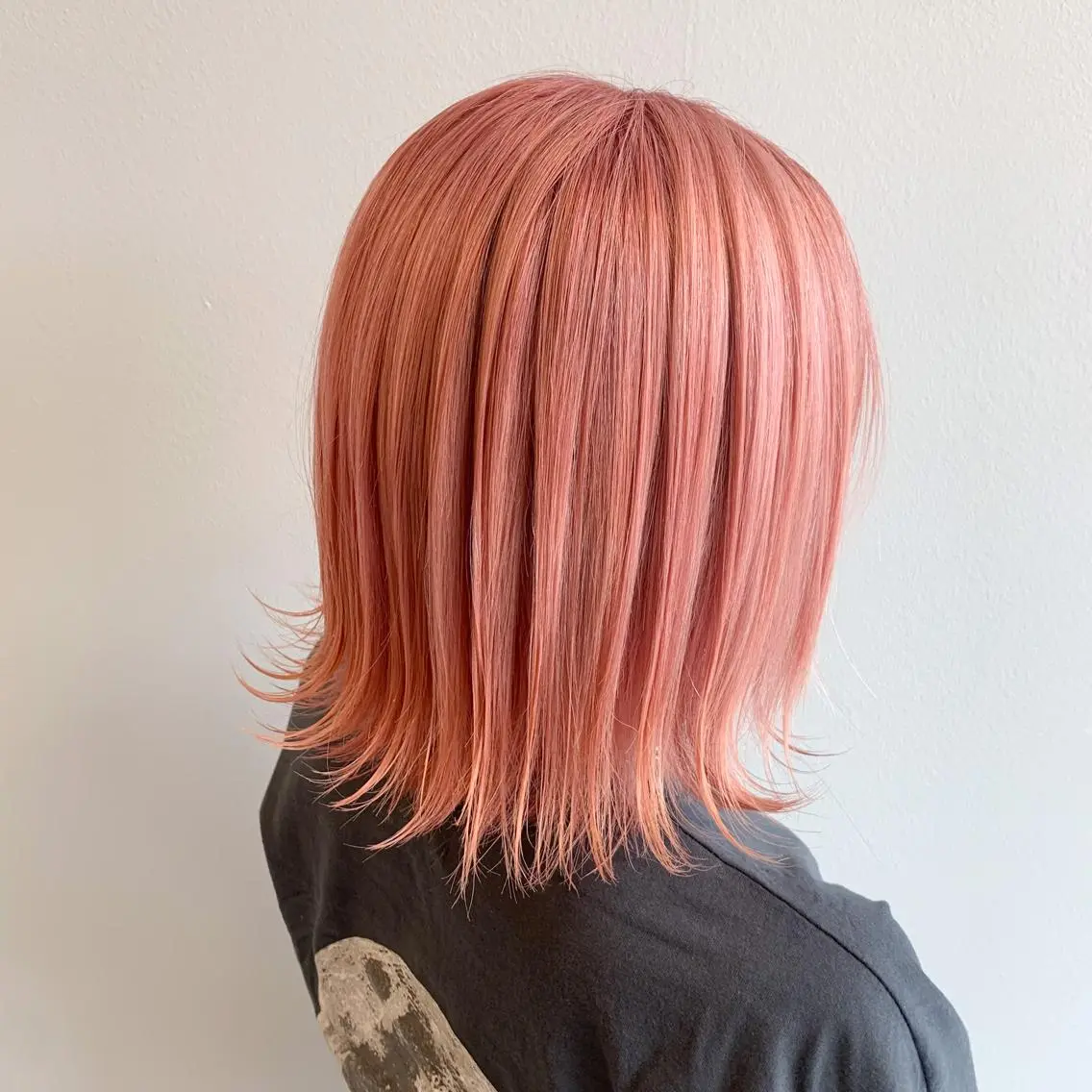 ミディアム カラー ブリーチ ピンクカラー ヘアカラー なんば髪質改善カラー Ardoreのヘアスタイル