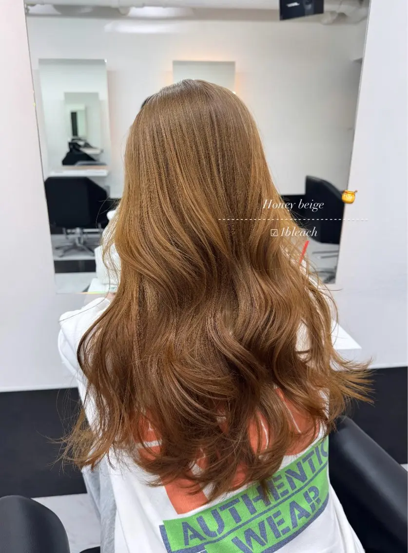 ロング カラー ヘアカラー 𝘼𝙇𝙀𝘼𝙋 🖤𝙨𝙖𝙮𝙖のヘアスタイル