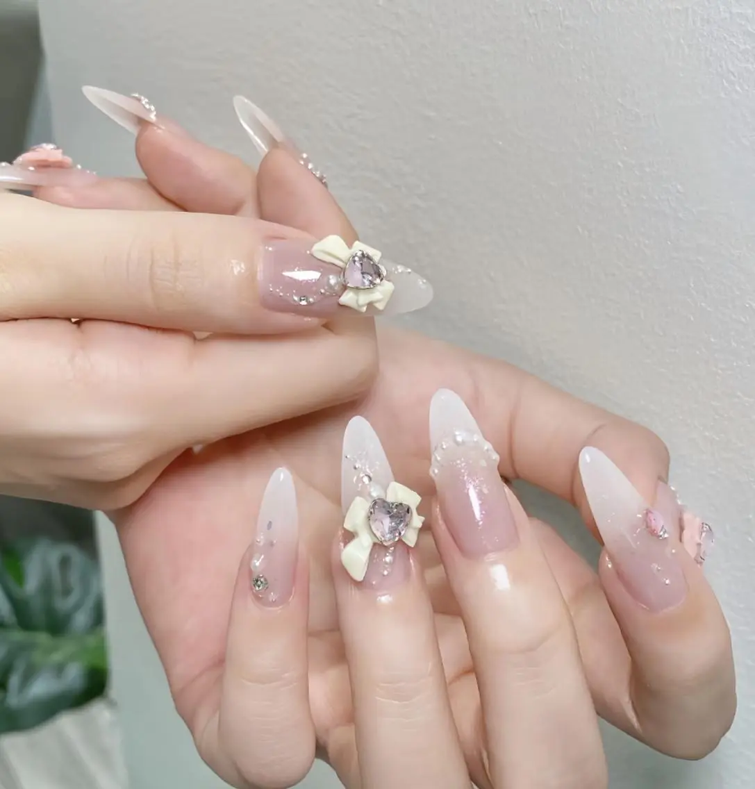 ネイル ハンドネイル 🎀 NaNa_nailのネイルデザイン