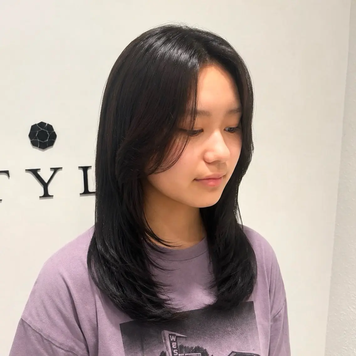 セミロング 顔周りカット レイヤーカット カット 艶カラー/アレンジ 💟すなおのヘアスタイル