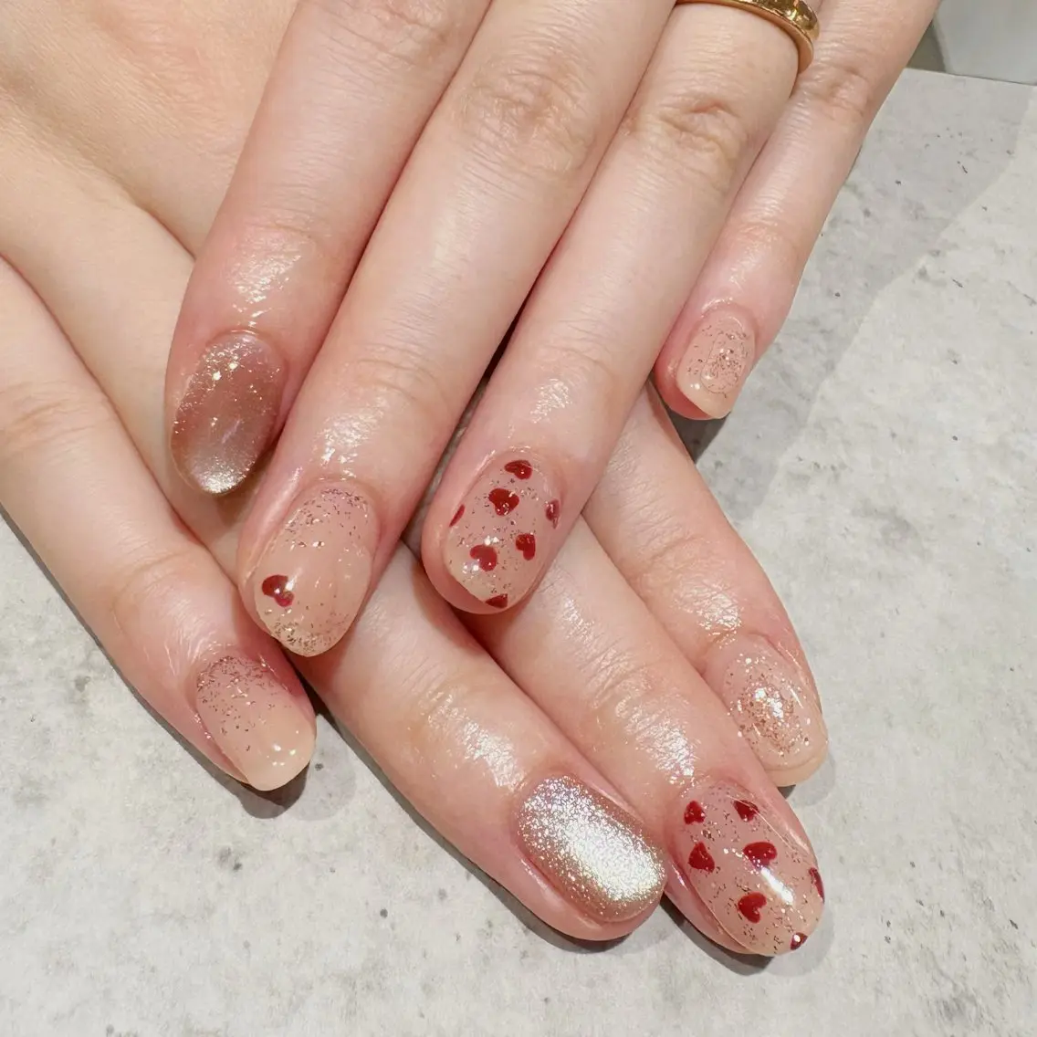 ネイル ハート ラメ(グリッター) 持ち込み Ayu ꕤ︎︎。°⋆のネイルデザイン