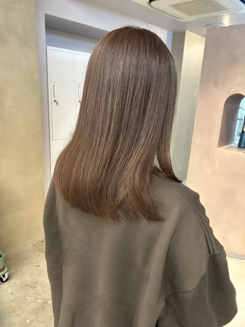セミロング カラー カット ヘアカラー トリートメント miyu 🩰透明感 ベージュ/レイヤーのヘアスタイル