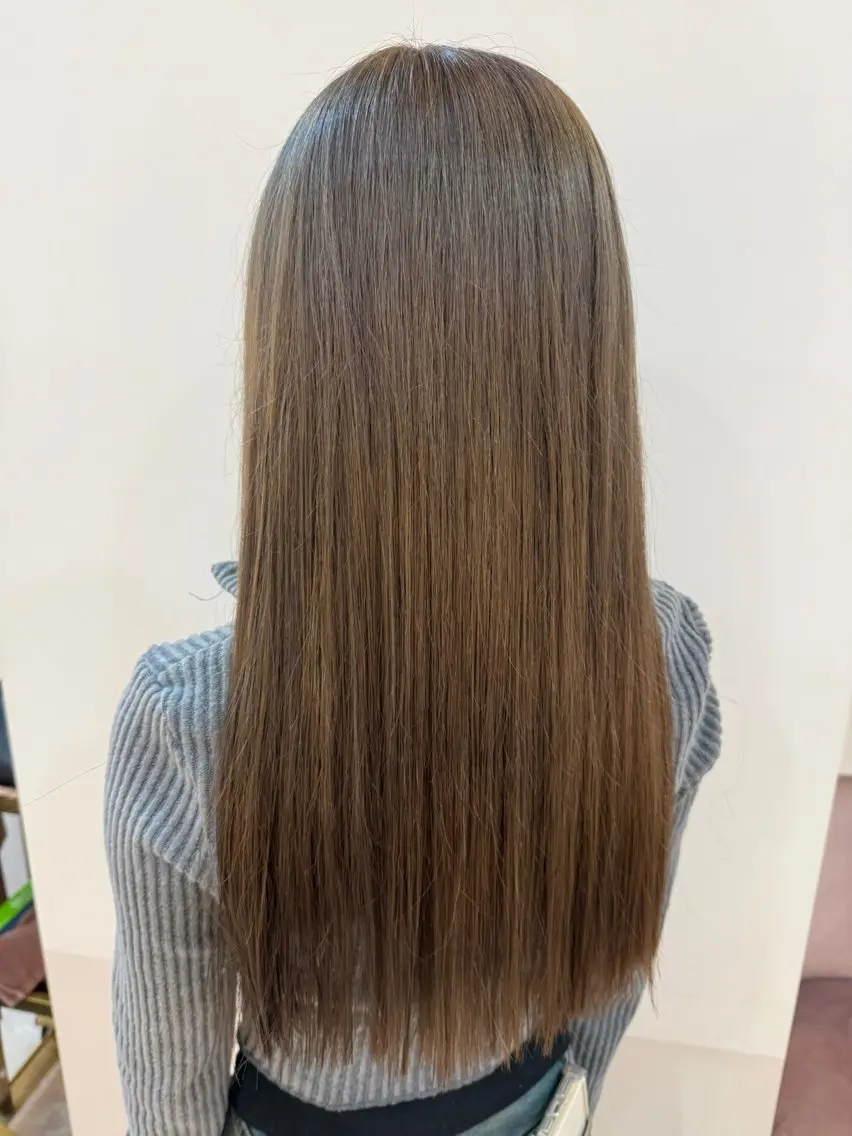 ロング カラー ブラウンカラー ナチュラルブラウン ヘアカラー 辻 凜香のヘアスタイル