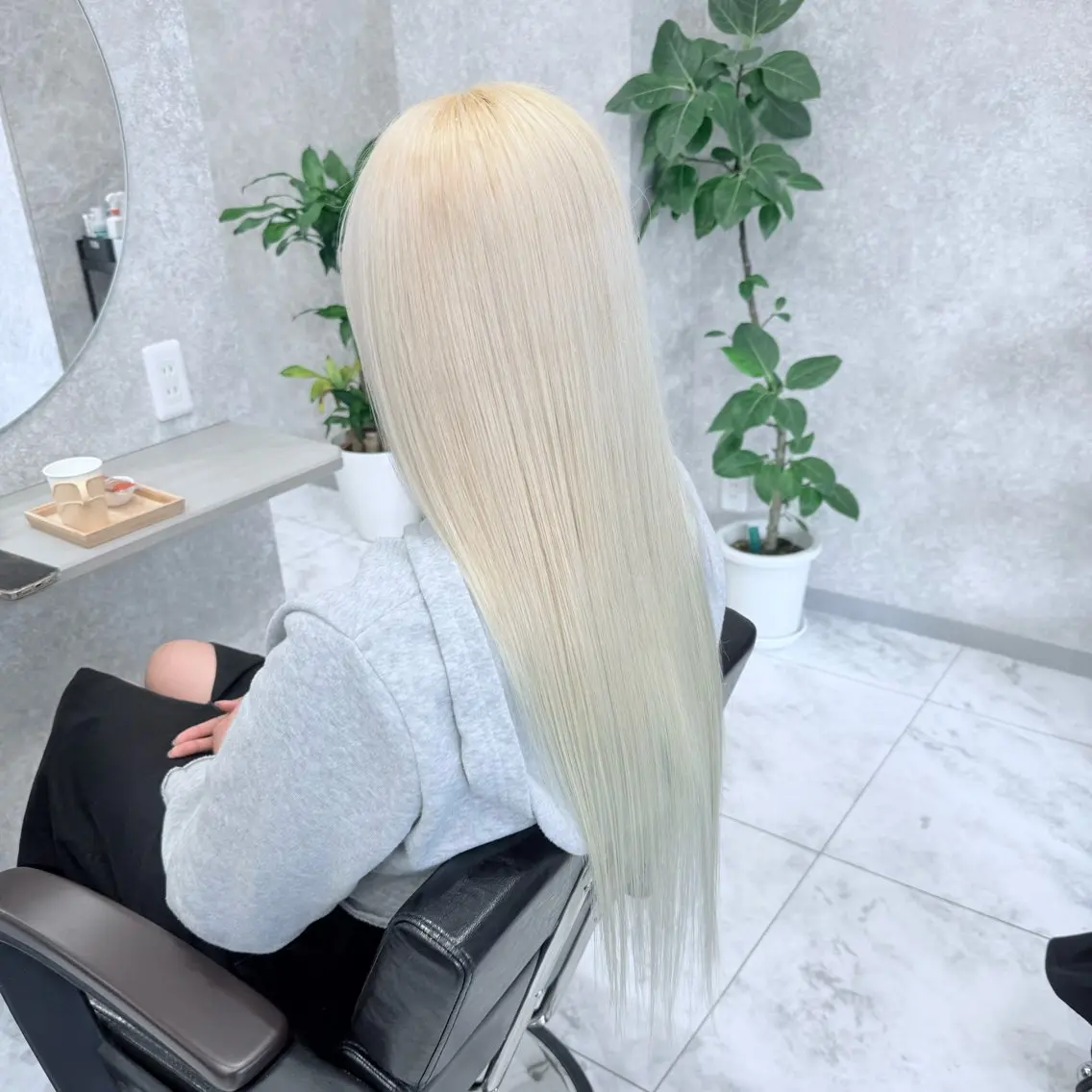 ロング カラー ブリーチ ケアブリーチ デザインカラー ダブルカラー ハイトーンカラー ヘアカラー 🌈派手髪ハイトーン 🌈鈴木亮太🌈のヘアスタイル