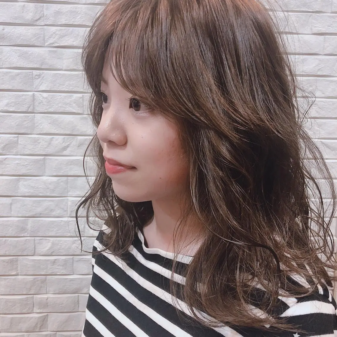 セミロング カラー 伊藤 さやかのヘアスタイル