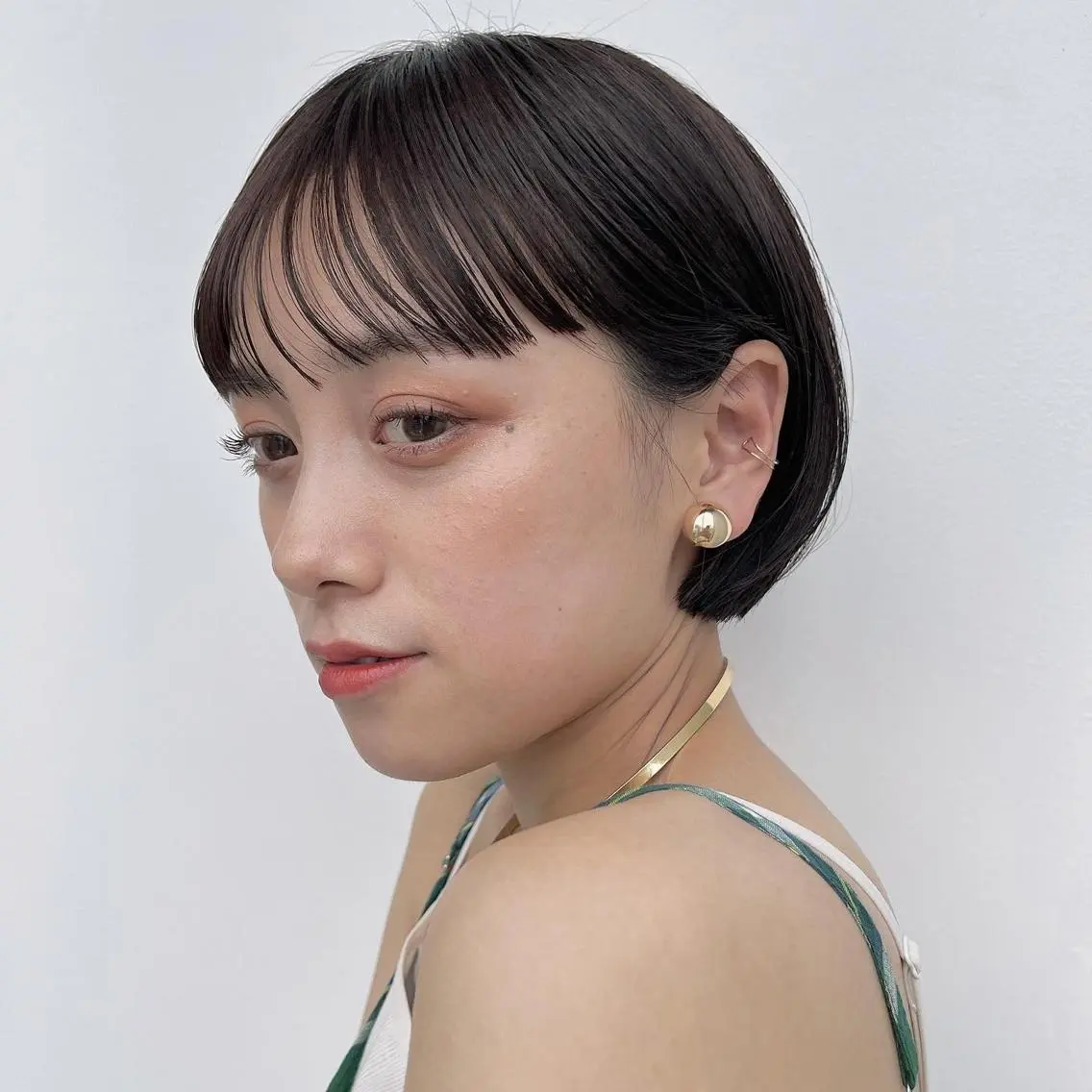 ショート カラー 黒髪 透明感カラー 🌱ボブ/レイヤー/ ベージュ/あやみ✨のヘアスタイル