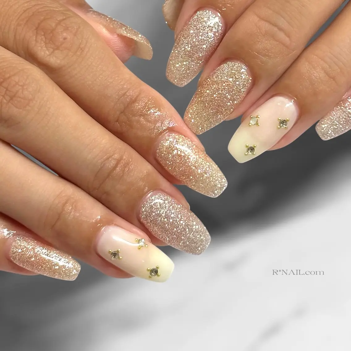 ネイル フラッシュネイル ハンドネイル Riona / R*NAIL.comのネイルデザイン