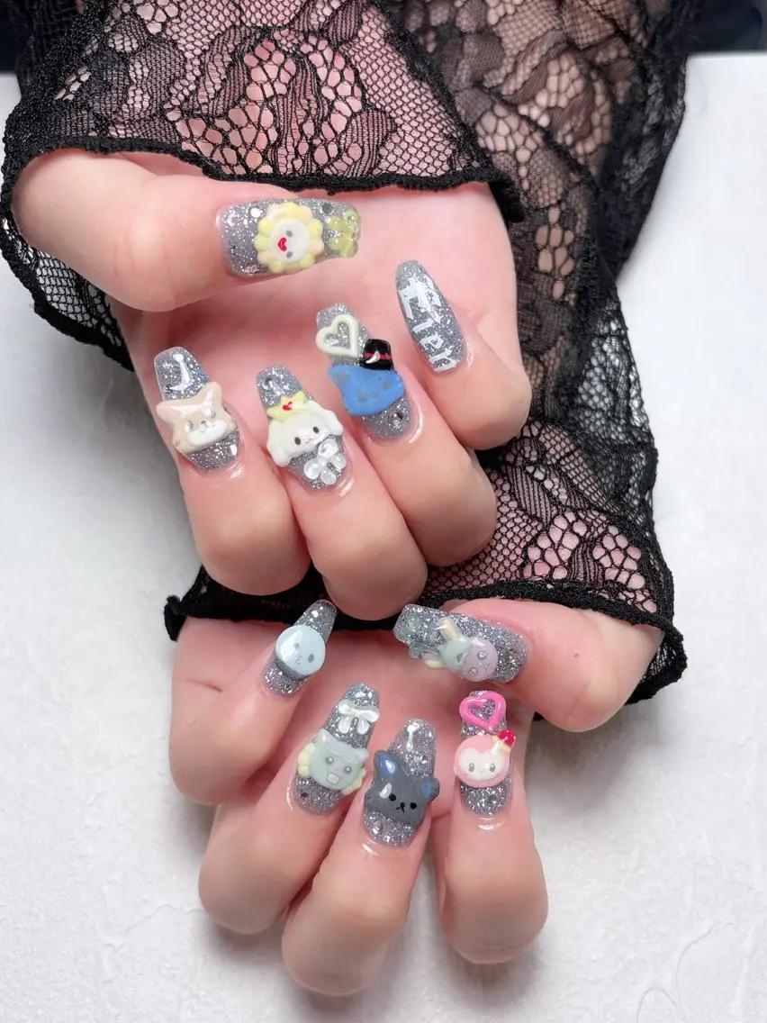 ネイル 💅ネイルハウス🏡 🎀TOMO🎀のネイルデザイン