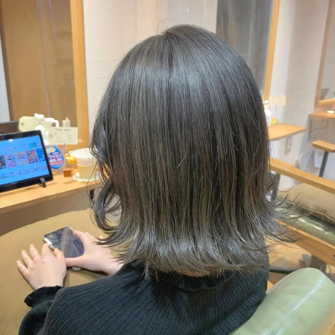ミディアム カラー ブリーチ グレージュ カット トリートメント little 小濱彰太のヘアスタイル