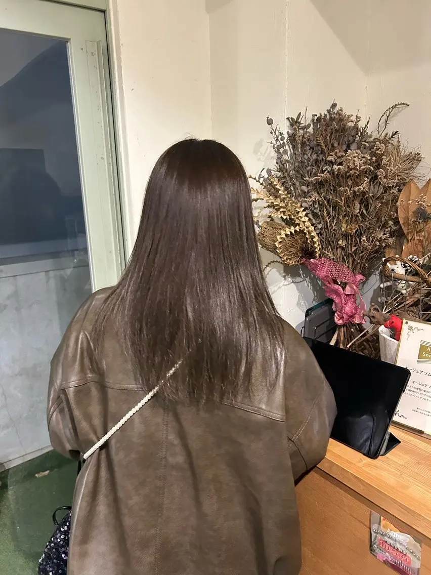 カラー オリーブカラー 竹本 柚衣子のヘアスタイル