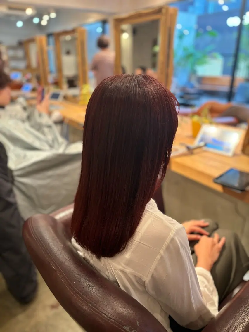 セミロング カラー ブリーチ ブリーチなしカラー レッドカラー 髪質改善カラー ベージュ🤎YUMEのヘアスタイル