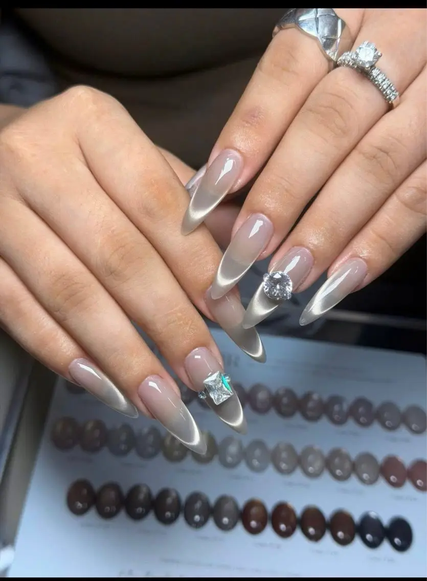 ロング T&D NailSalonのネイルデザイン