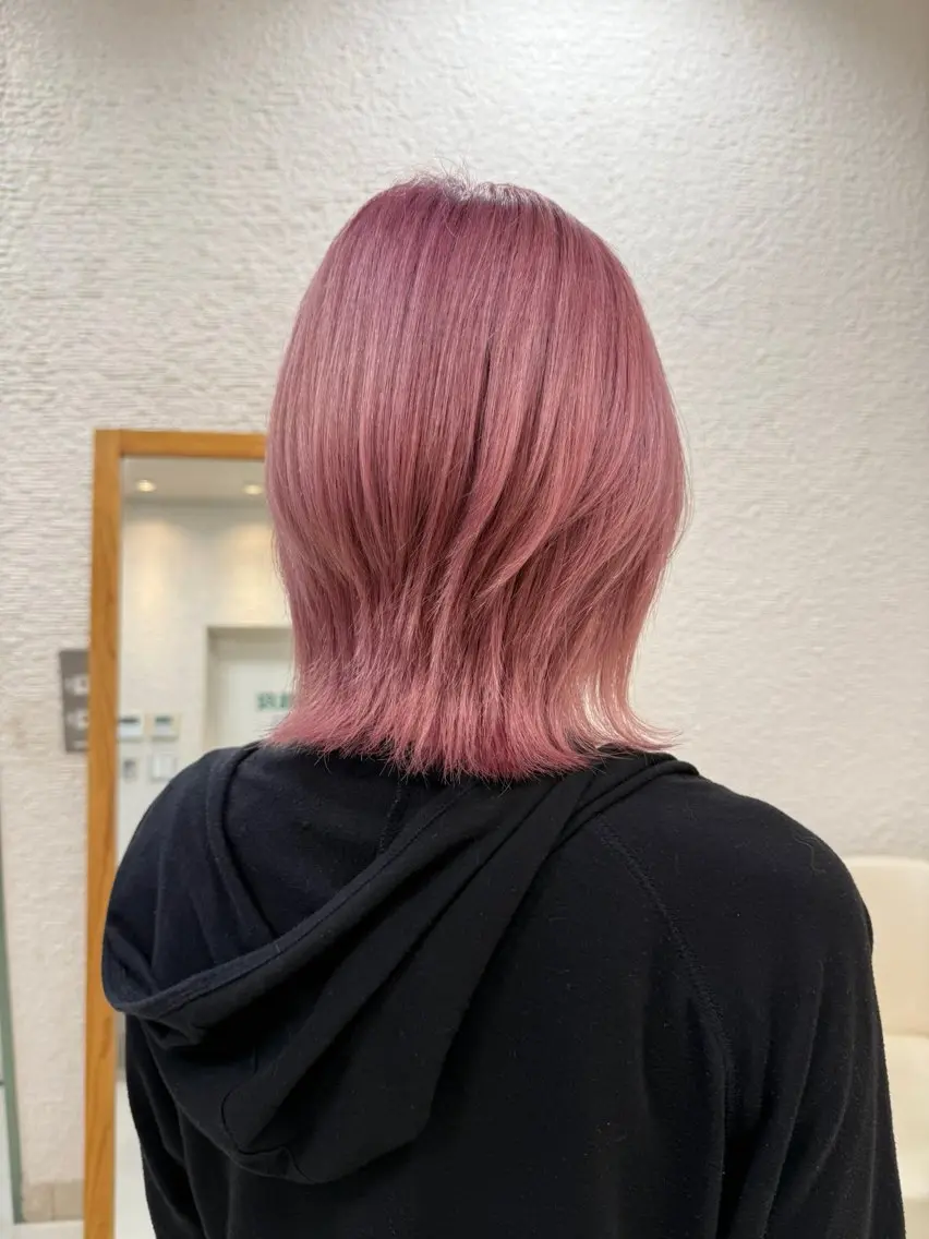 ミディアム ヘアカラー 岡田 和馬のヘアスタイル
