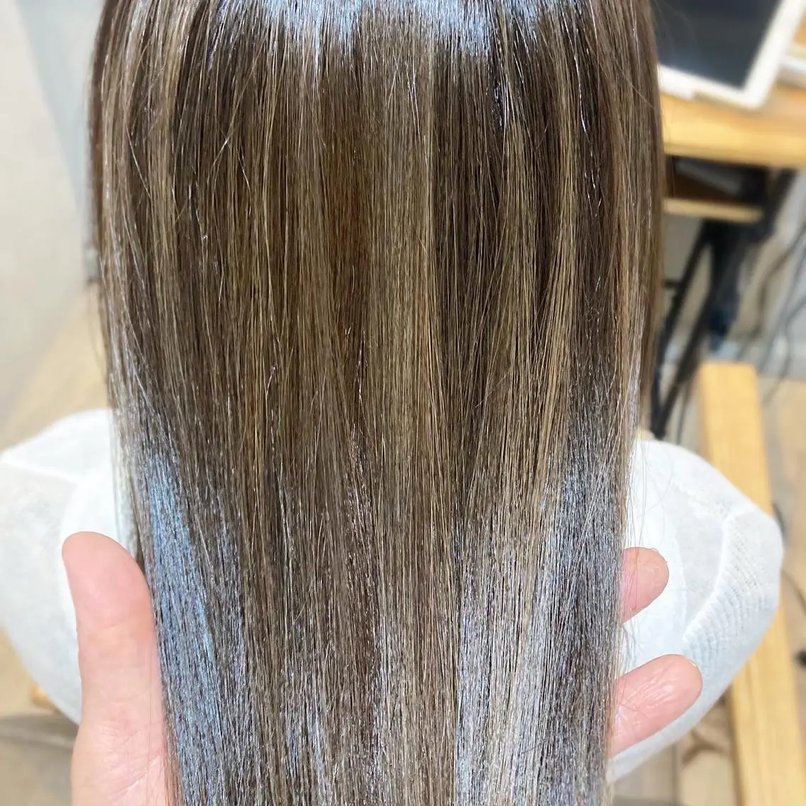 セミロング カラー アクアカラー ハイライトカラー ハイライト トリートメント O maikoのヘアスタイル