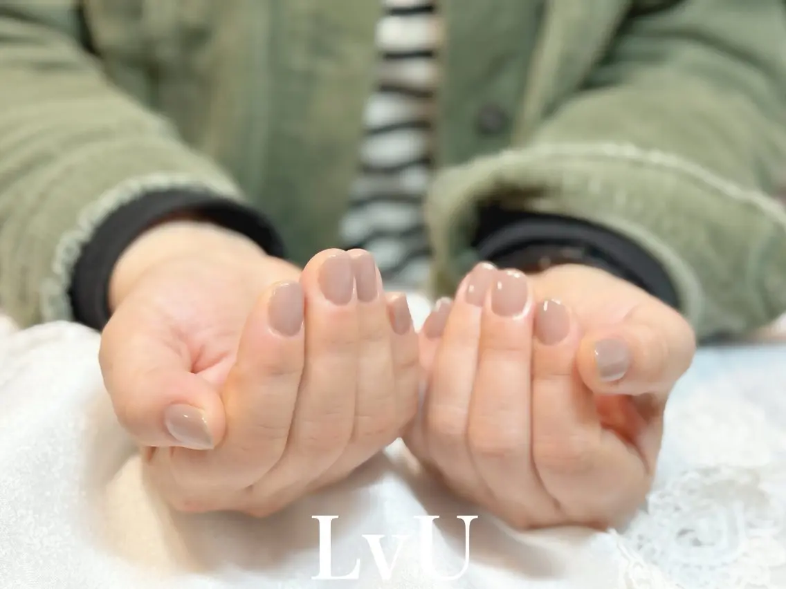 ネイル ワンカラーネイル ハンドネイル ハンドケア LvU(ラブユー) Asayamaのネイルデザイン