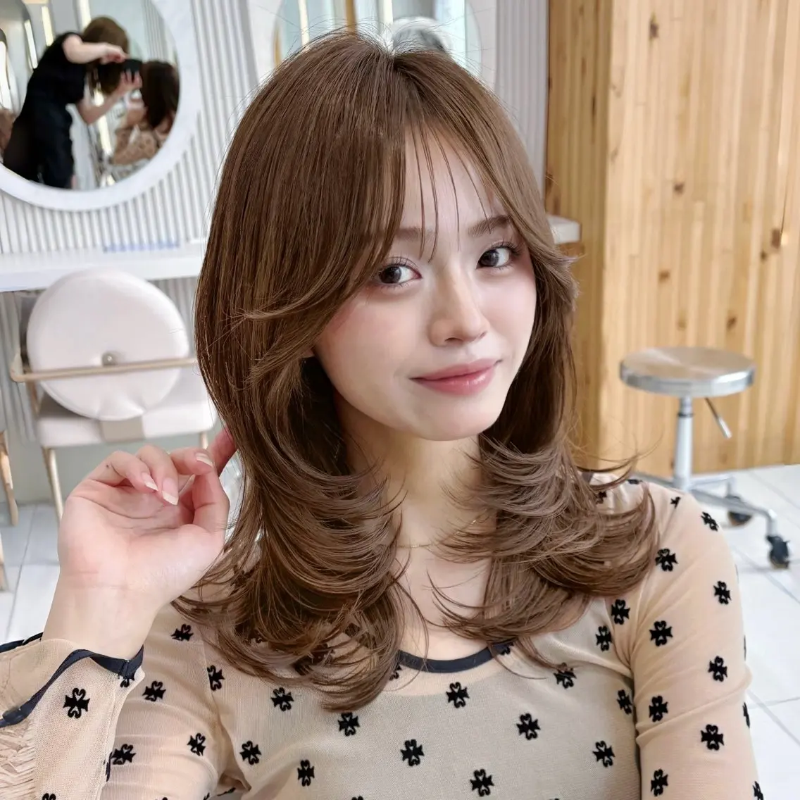 ミディアム カット ヘアカラー トリートメント かなこ/ミディアム レイヤー／ワンカールのヘアスタイル