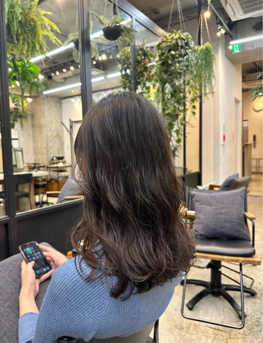 ロング パーマ レイヤーカット ローレイヤー カット パーマ 【新宿】川口開世 cut・permのヘアスタイル