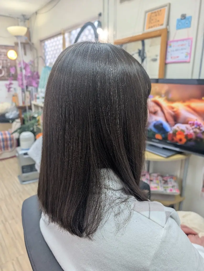 セミロング 前川 奈緒美のヘアスタイル