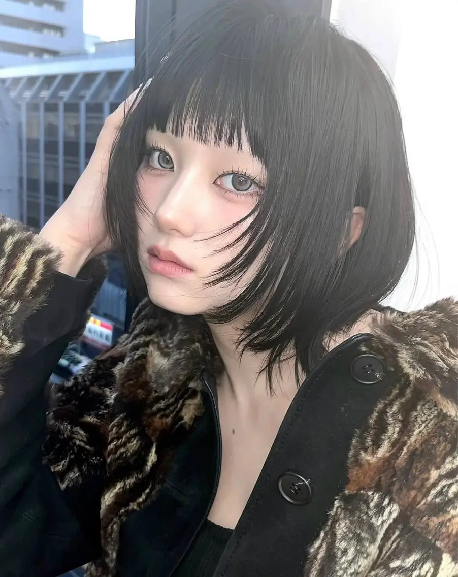 ショート カラー カット ヘアカラー ウルフ🦋顔まわり ❤︎ ͛めいのヘアスタイル