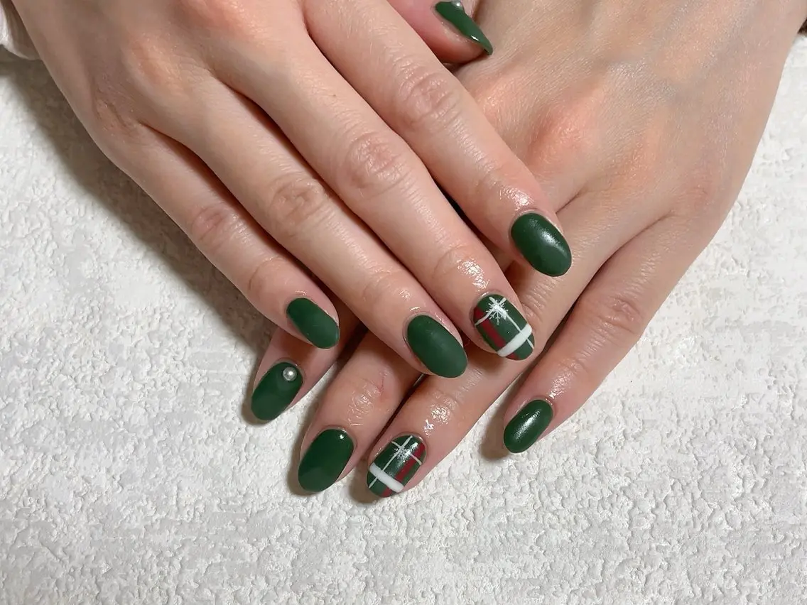 ネイル ジェルネイル 韓国ネイル メンズネイル パラジェル ブライダルネイル kiki nail たまプラーザのネイルデザイン