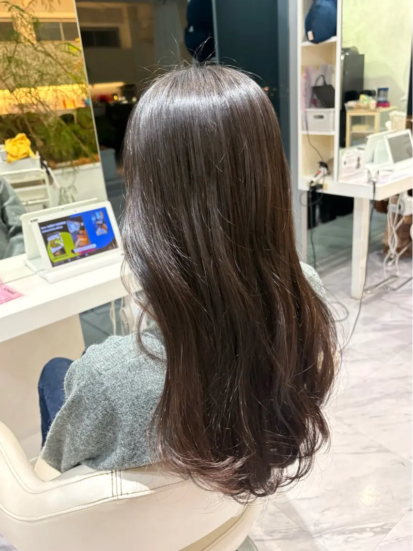 ロング 明壁 沙弓のヘアスタイル