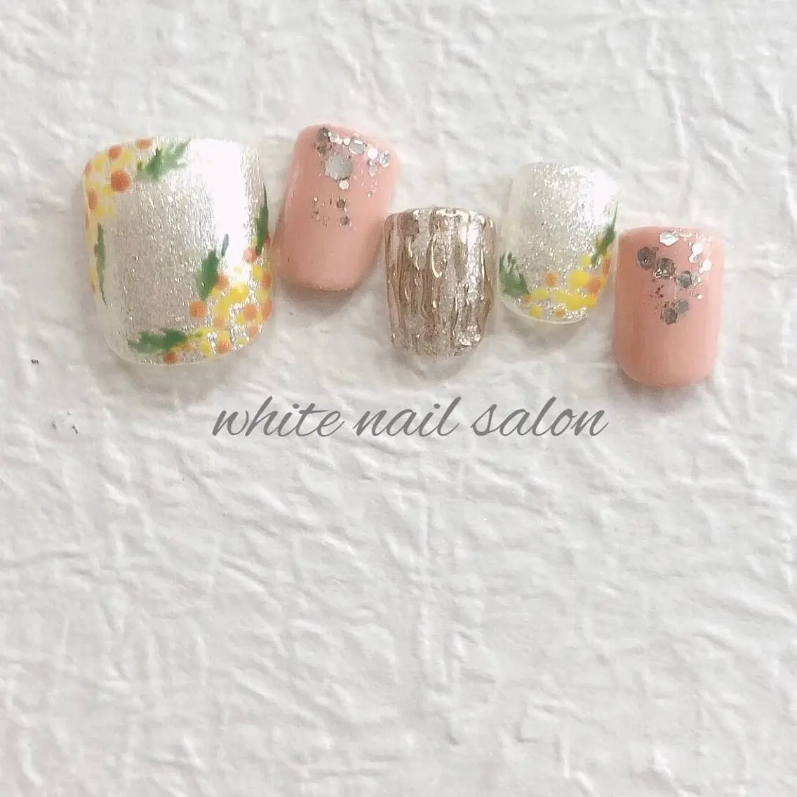 ネイル ジェルネイル ハードジェル 持ち込み ソフトジェル フットネイル white nail salonのネイルデザイン