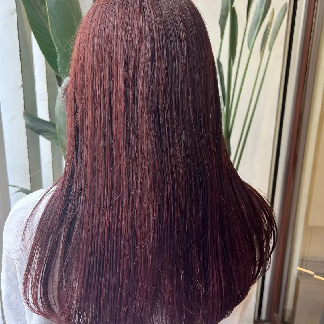 ロング カラー ブリーチ レッドカラー ロング ヘアカラー トリートメント ヘッドスパ ブリーチカラー🦖 岡部木乃夏のヘアスタイル