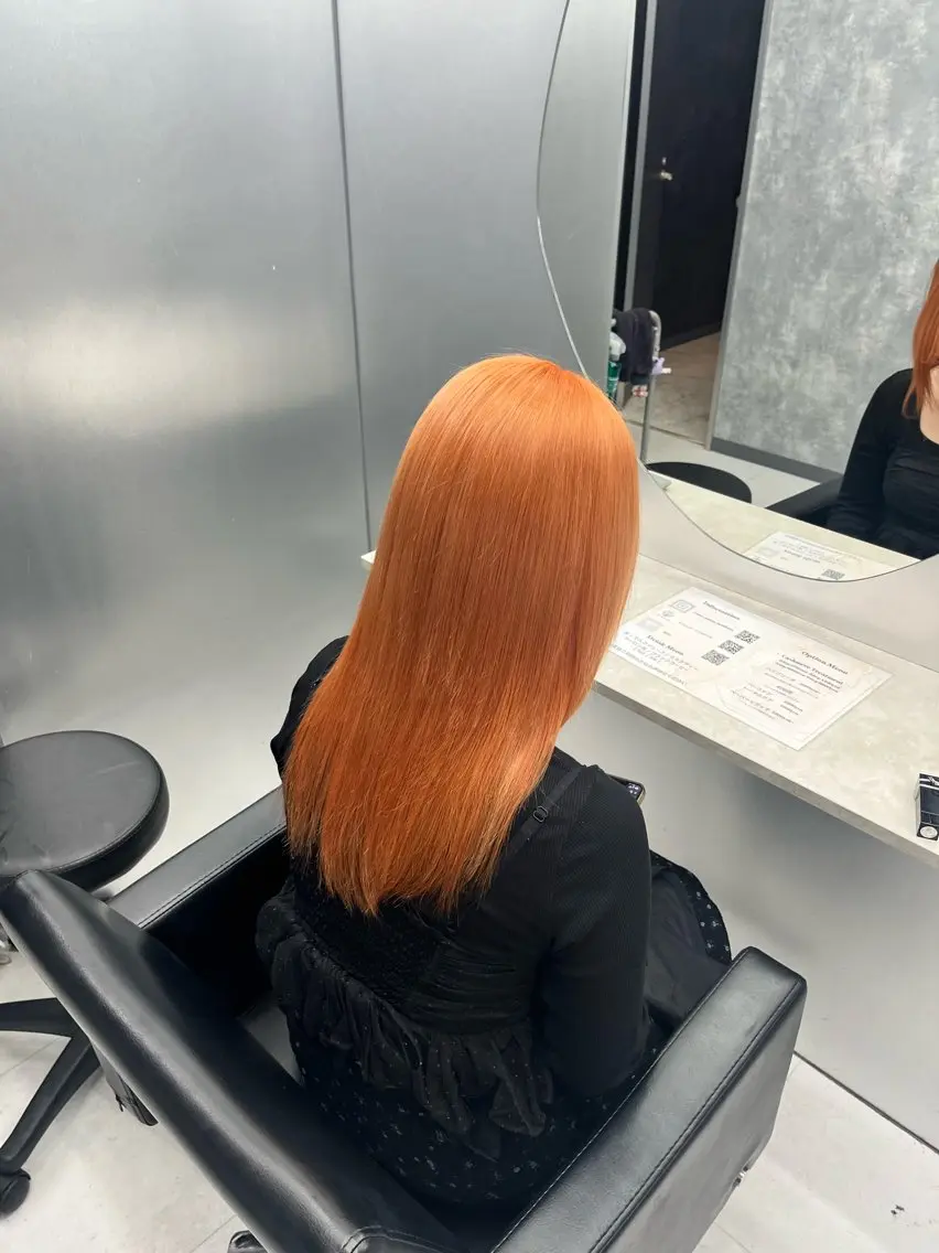 セミロング カラー ヘアカラー トリートメント ヘアセット 🌈推し活ハイトーン 💫荒川結星のヘアスタイル