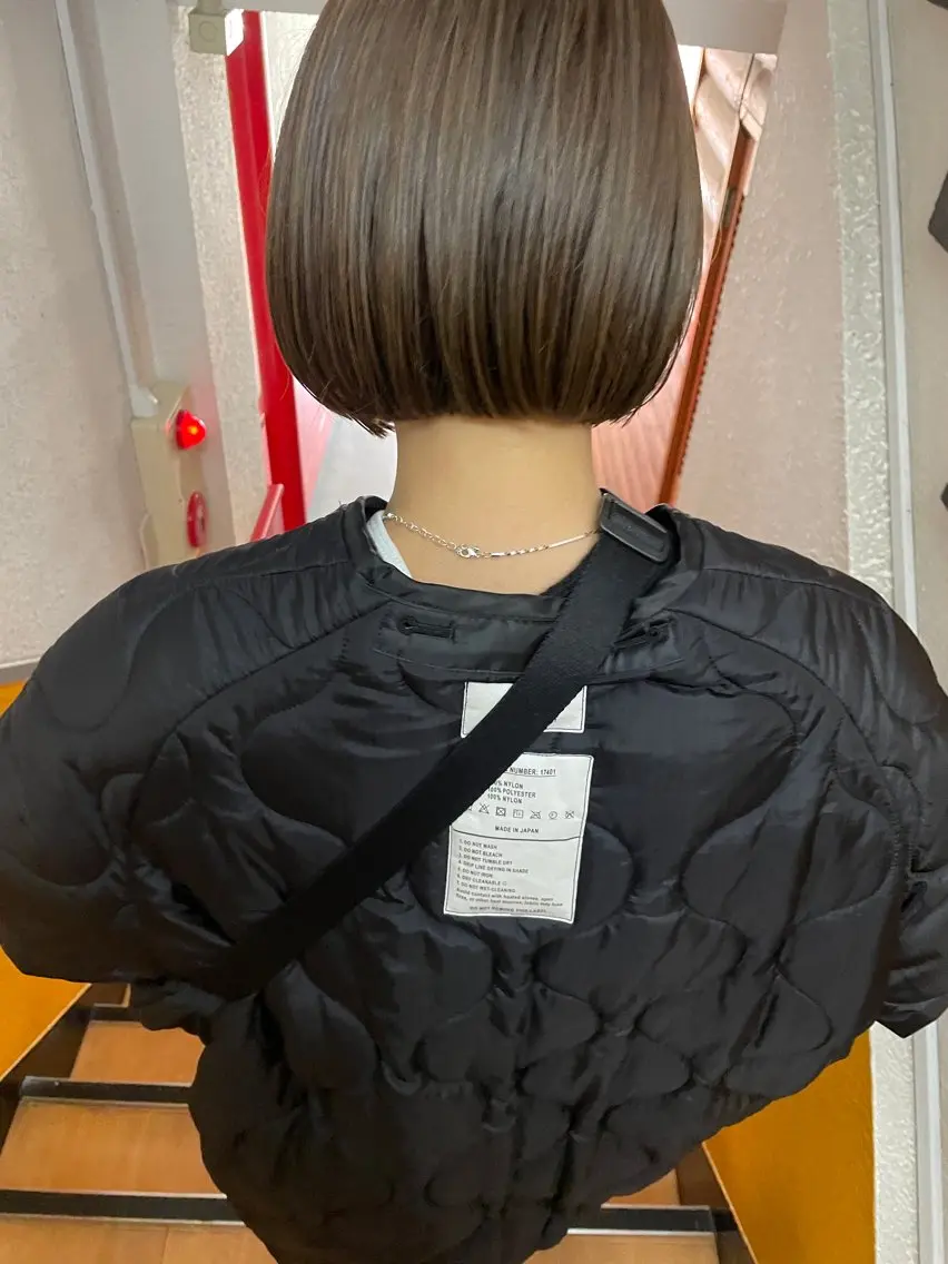 ショート カラー ブリーチ ハイライトカラー ボブ ハイライト カット ヘアカラー トリートメント ayane⭐️ボブ・ ショート・パーマのヘアスタイル