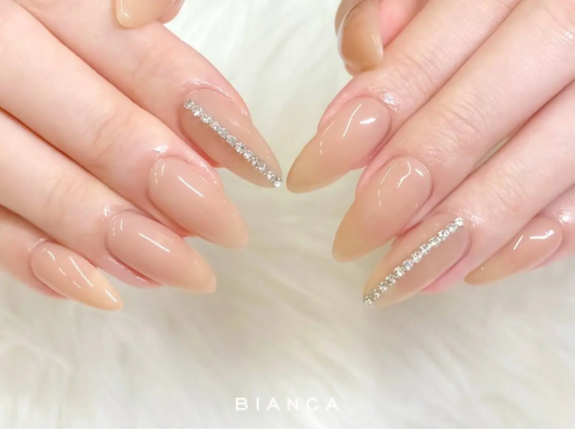 ネイル ジェルネイル パラジェル ハンドネイル Bianca浦和西口 ANNAのネイルデザイン