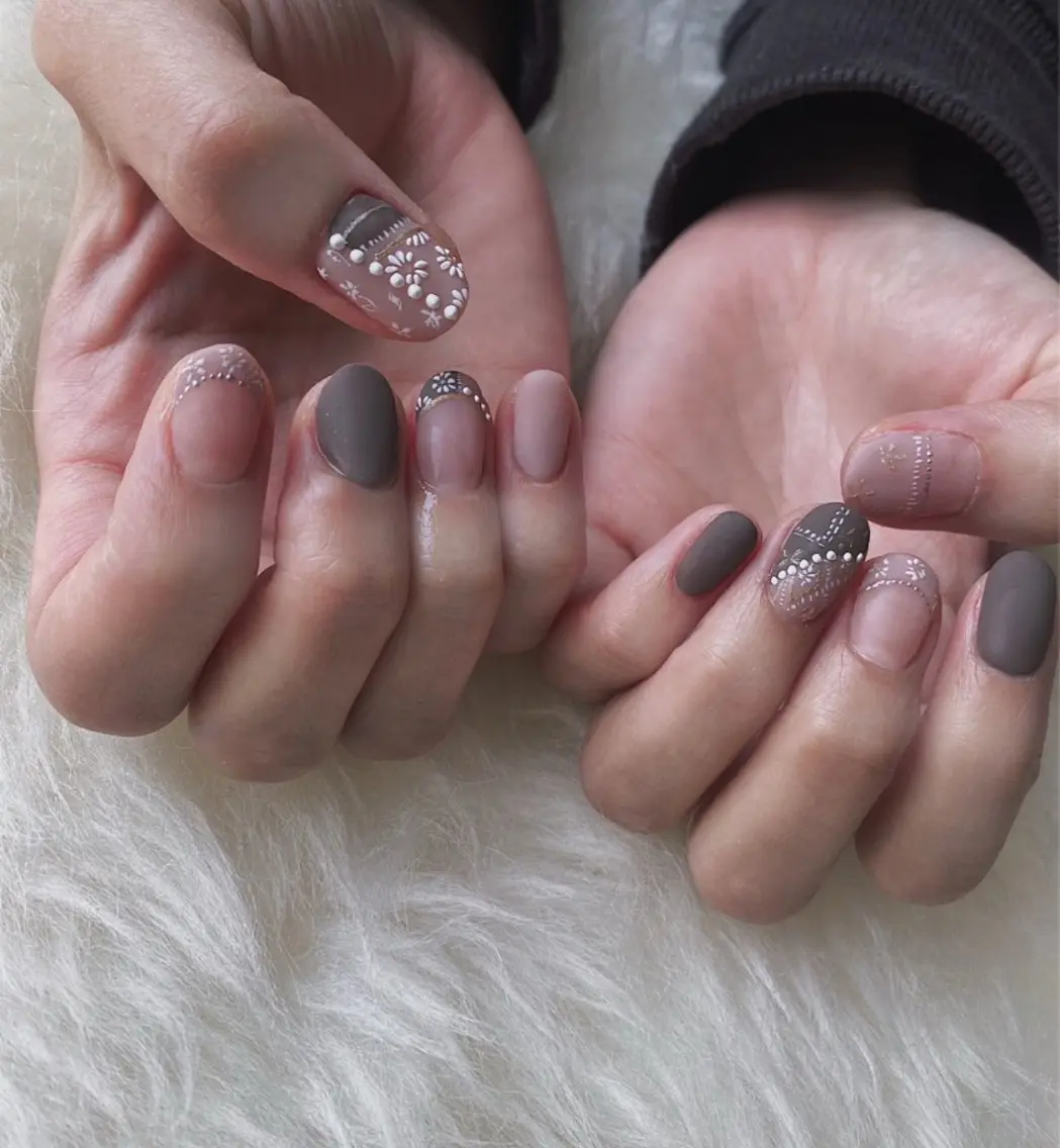 ネイル 手描き🌸ニュアンス monny nailのネイルデザイン